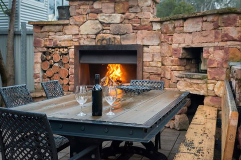 Icon Central Halls Gap - Accommodation Newcastle 3