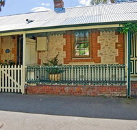 The Lion Cottage - Accommodation Newcastle