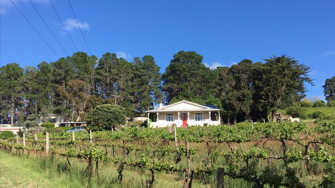 Karawatha Cottages B&B - Accommodation Newcastle 0