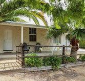 Milk Honey House - Accommodation Newcastle