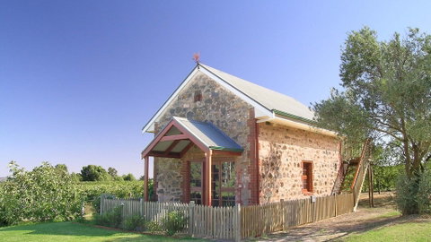 Strathlyn Bed And Breakfast - Accommodation Newcastle 0