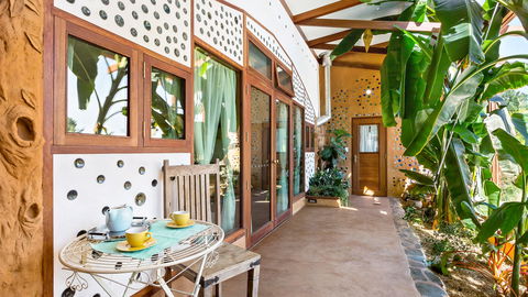 Earthship Ironbank - Accommodation Newcastle 0