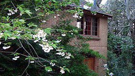 Crafers Cottages - Cherrytree Cottage - Accommodation Newcastle 0