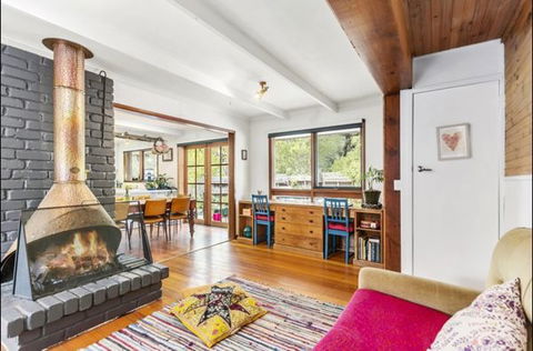 Ocean Groovers Getaway - Accommodation Newcastle 0