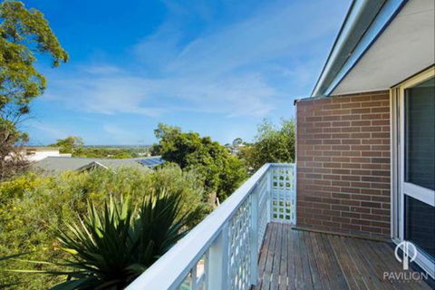 Ocean Groovers Getaway - Accommodation Newcastle 1