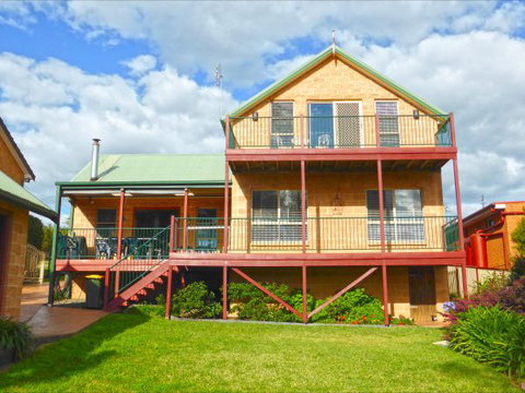 Oriental At Orient Point - Accommodation Newcastle 1