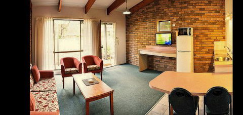 Pinnacle Holiday Lodge - Accommodation Newcastle 4