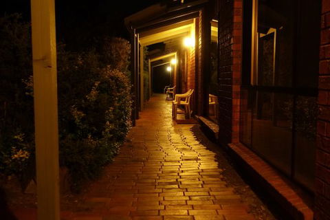 Pinnacle Holiday Lodge - Accommodation Newcastle 5