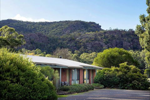 Pinnacle Holiday Lodge - Accommodation Newcastle 9