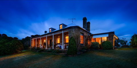 Rathmore - Accommodation Newcastle 0