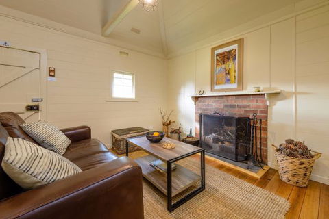 Rathmore - Accommodation Newcastle 6