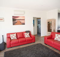 RED FIN part of BLUE FIN HOLIDAY HOMES - Accommodation Newcastle