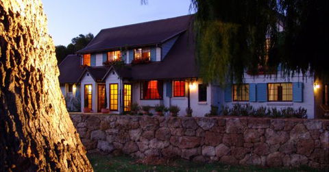 Sienna Lodge - Accommodation Newcastle 0