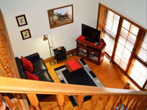 Strathlyn Bed And Breakfast - Accommodation Newcastle 3