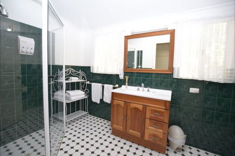 The Provincial Bed & Breakfast - Accommodation Newcastle 4