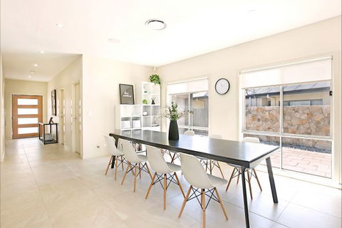 The Grape Escape Hunter Valley - Accommodation Newcastle 2