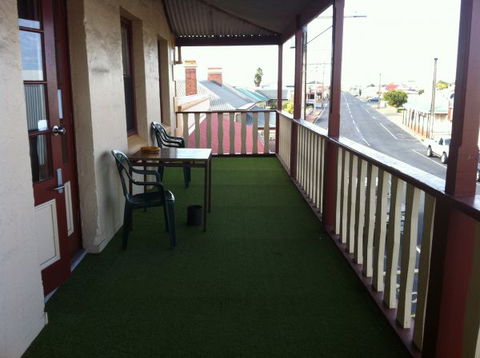 Victoria Hotel At Port MacDonnell - Accommodation Newcastle 2