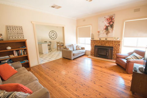 Wang Stays And Short Stops - Accommodation Newcastle 5