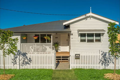 Aditi - Accommodation Newcastle 0