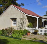 Almond Tree Cottage - Accommodation Newcastle