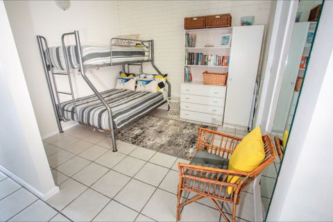 Arlingtons Accommodation - Accommodation Newcastle 8