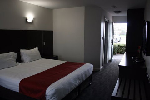 Brighton Hotel Motel - Accommodation Newcastle 0