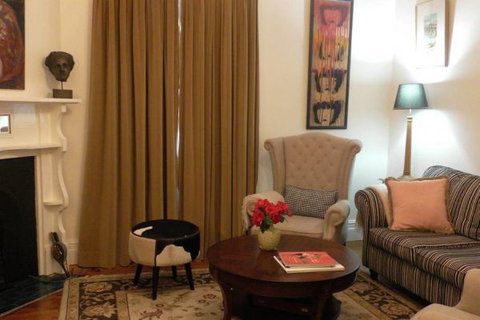 Cadogan Central Luxury - Accommodation Newcastle 2