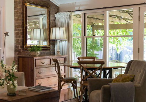 Cadogan Central Luxury - Accommodation Newcastle 4