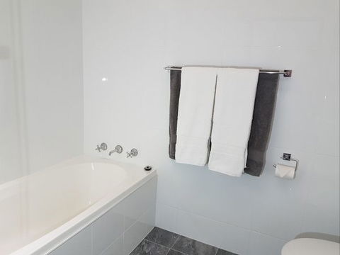 Centennial Terrace Apartments - Accommodation Newcastle 6