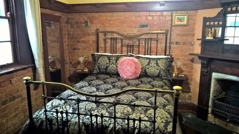 Crown And Anchor Inn - Accommodation Newcastle 1