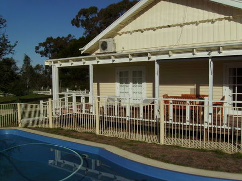Daisyburn Homestead - Accommodation Newcastle 3