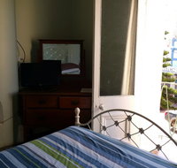 Foreshore Backpackers - Accommodation Newcastle