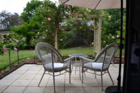 Garden Cottage B And B - Accommodation Newcastle 1