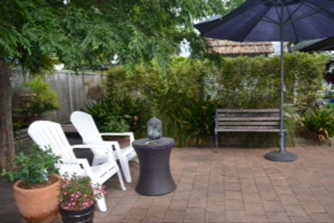 Garden Cottage B And B - Accommodation Newcastle 5