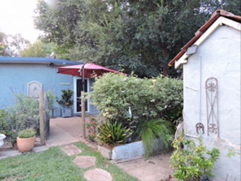 Garden Cottage B And B - Accommodation Newcastle 6