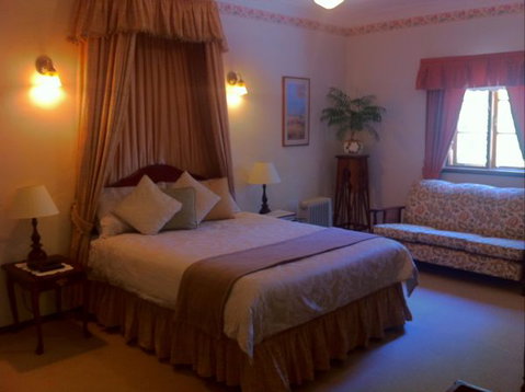 Holberry House - Accommodation Newcastle 4