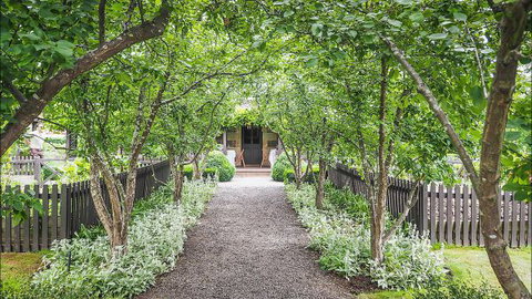 Kyneton Old Rectory - Accommodation Newcastle 3