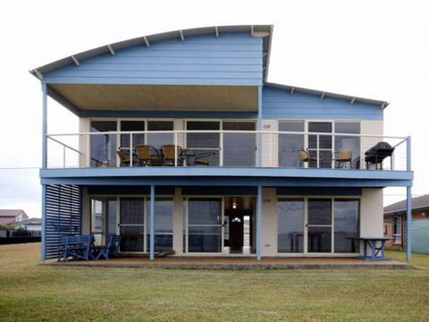 Le Vista - Accommodation Newcastle 0