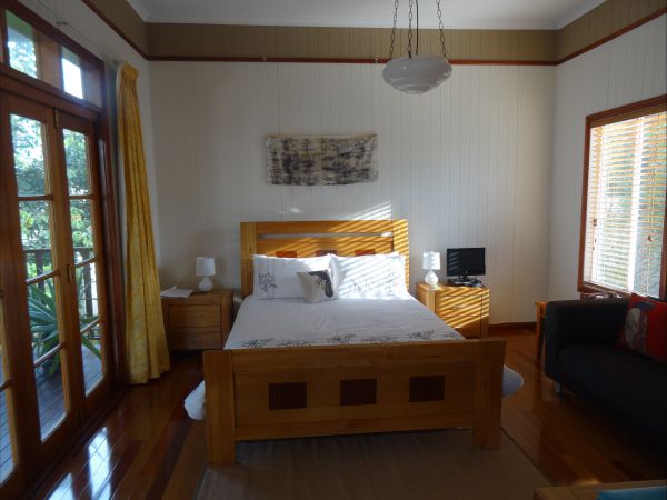 Tinnanbar QLD Accommodation Newcastle