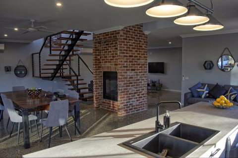 Lusso KV - Accommodation Newcastle 4