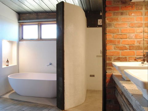 Malibu On The Beach - Accommodation Newcastle 5