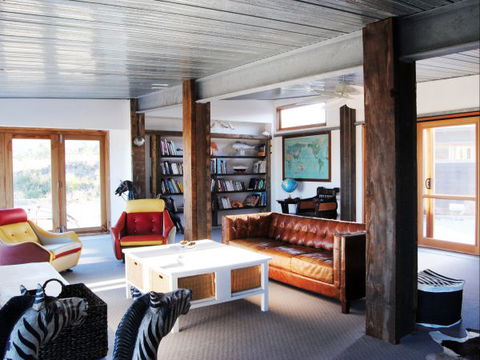 Malibu On The Beach - Accommodation Newcastle 8