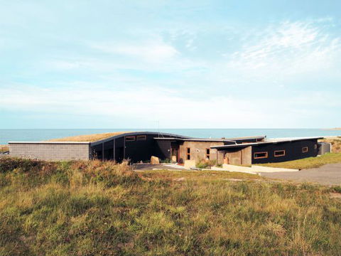 Malibu On The Beach - Accommodation Newcastle 9