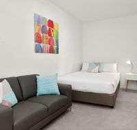 Melbourne Holiday Apartments Flinders Wharf - Accommodation Newcastle