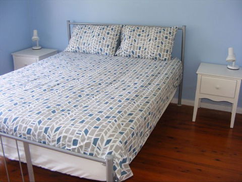 Mountain View - Accommodation Newcastle 4