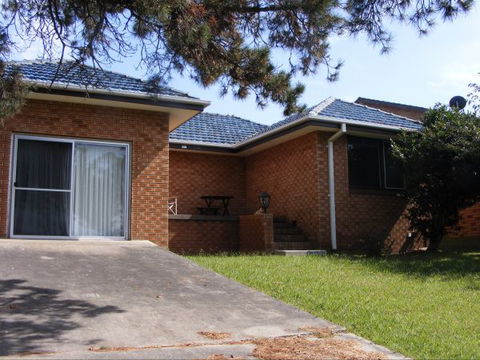 Mountain View - Accommodation Newcastle 8