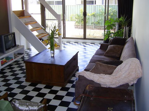 Peace By The Park - Accommodation Newcastle 1