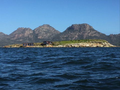 Picnic Island - Accommodation Newcastle 3