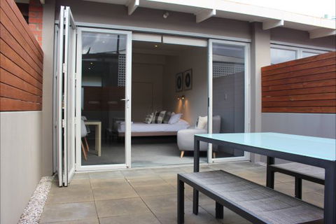 Sandy Bay Studio Apartment - Accommodation Newcastle 1