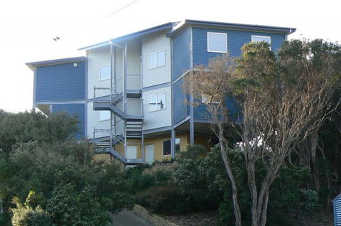 Sandy Point Beach Escape - Accommodation Newcastle 0